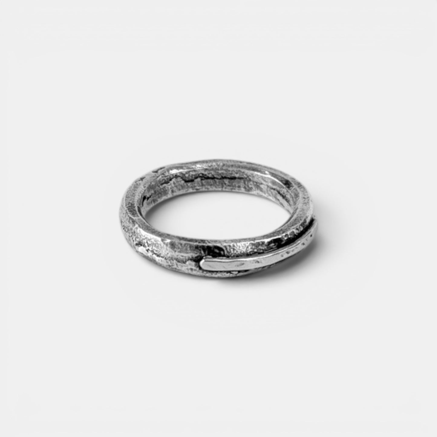 R091 Silver