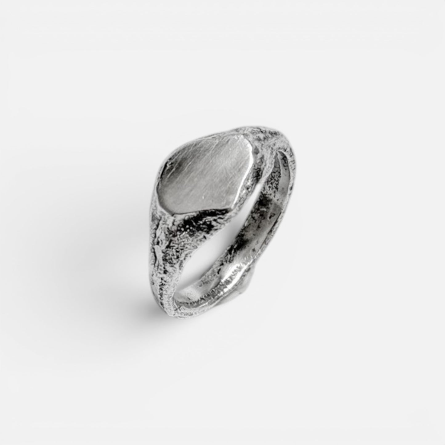 R074 silver