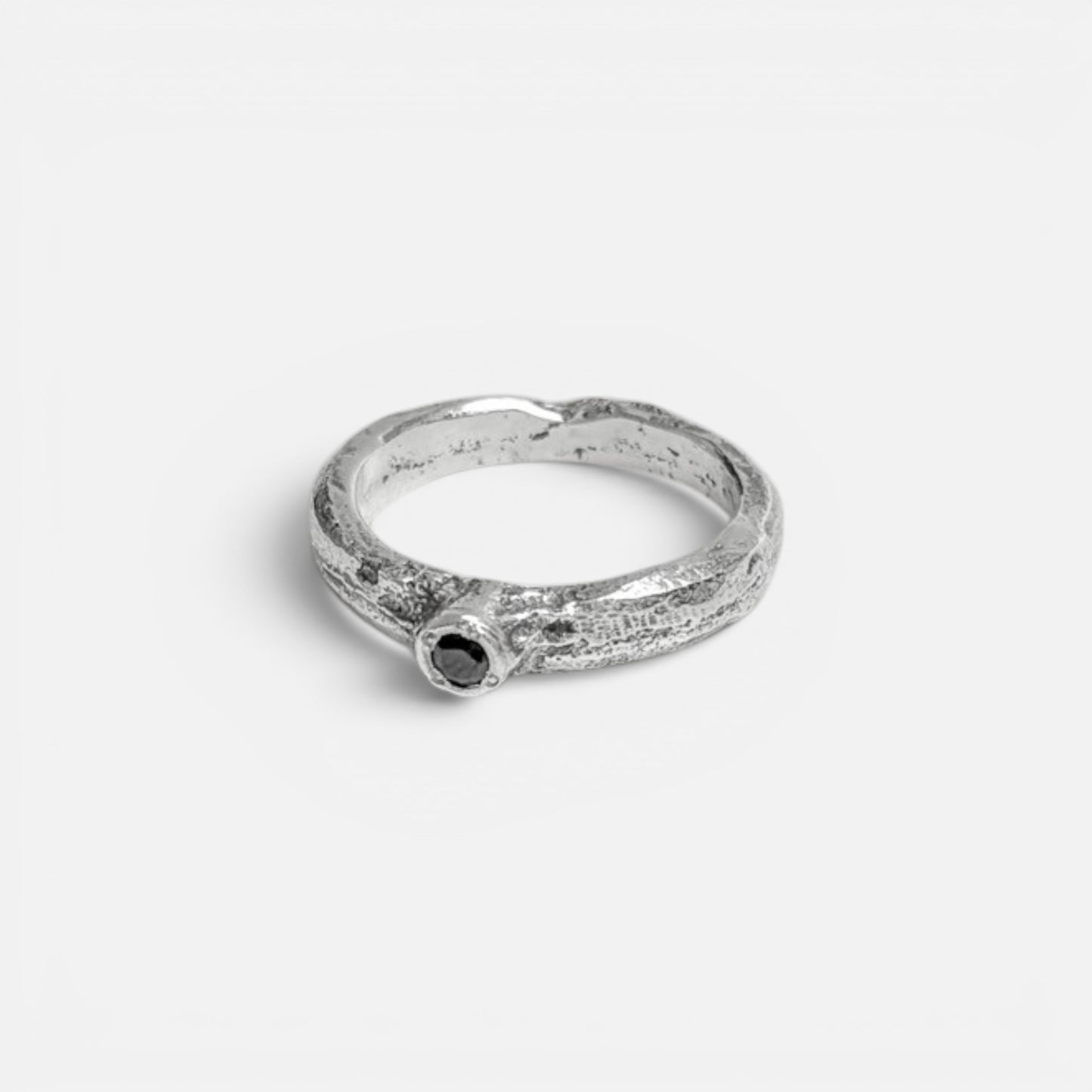R010 spinel
